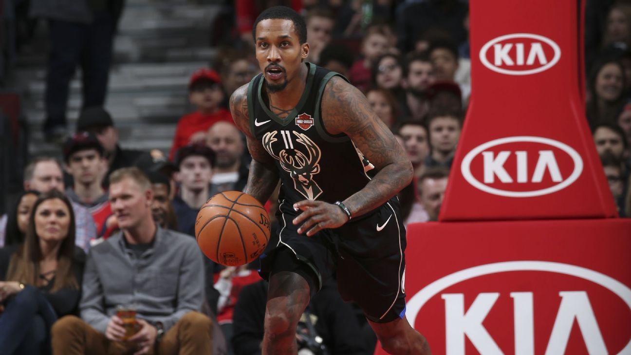 Milwaukee Bucks waive point guard Brandon Jennings, sign Pat Connaughton