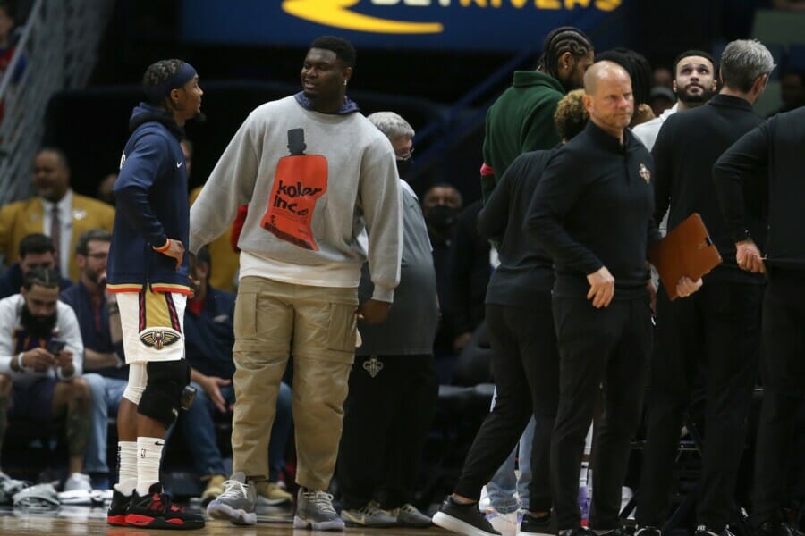 Zion Williamson Sets Instagram On Fire With Shirtless Dunking Video ...